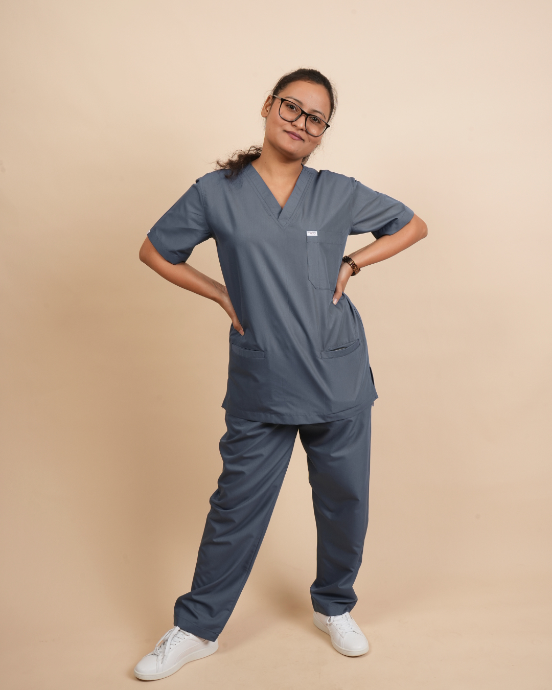 TMX Apex V-Neck Scrub Set — Women · Grey