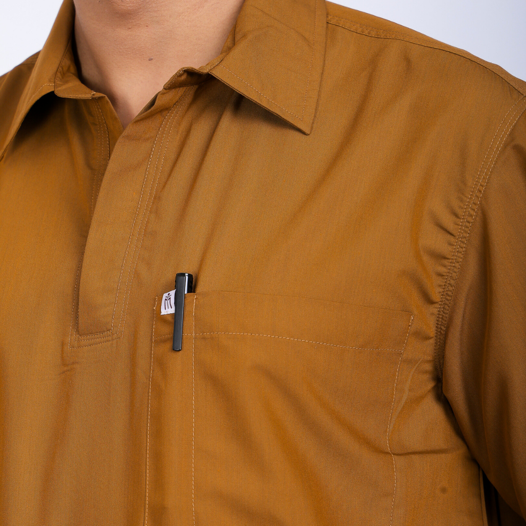 VIDHI POLO COLLAR MEN– DESSERT CAMEL SCRUB